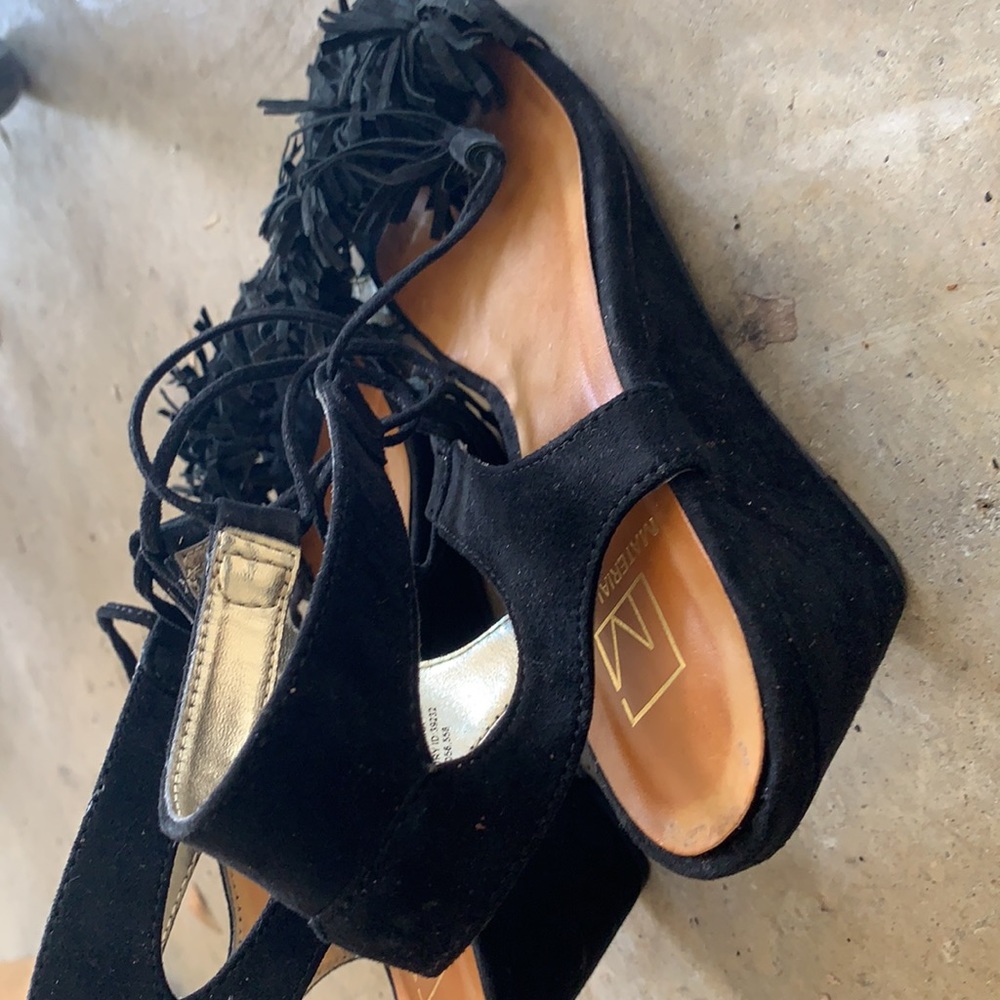 Sandals - Picture 2 of 4
